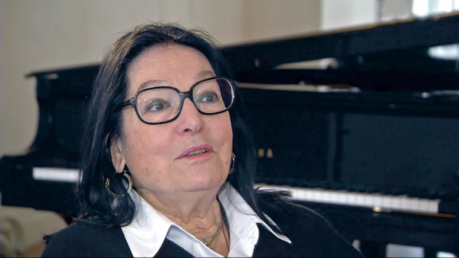 Nana Mouskouri îşi va aniversa 80 de ani printr-un concert la Hamburg