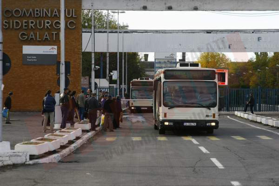 Cine va asigura transportul siderurgiştilor de la 1 martie?