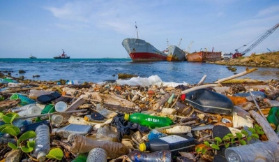 Roma a aprobat un proiect de lege pentru reducerea deşeurilor marine din plastic