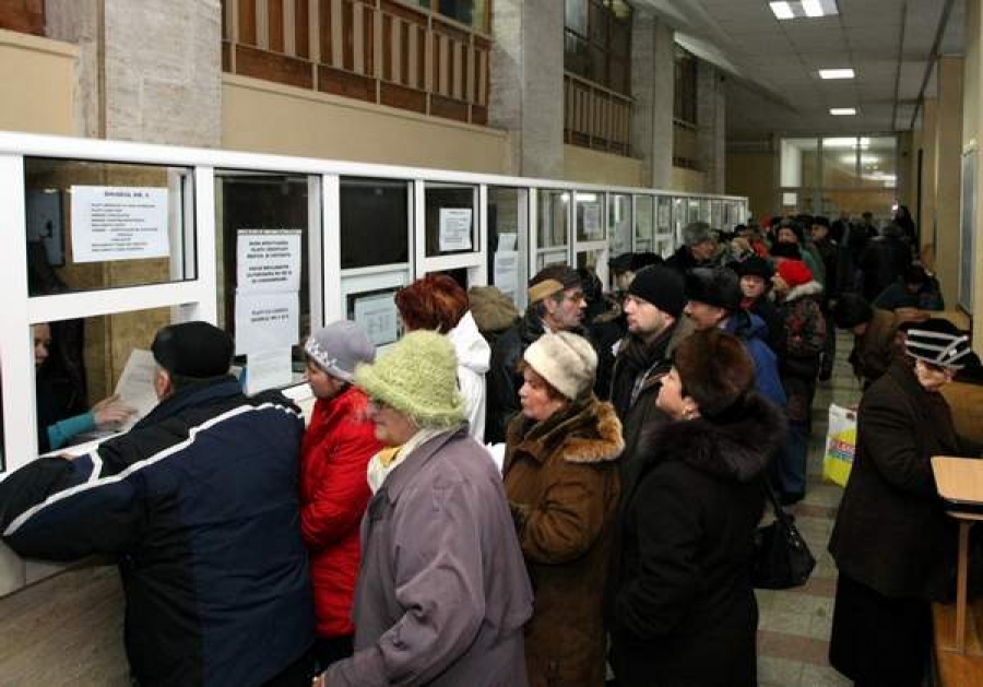 Înghesuială la plata birurilor locale!