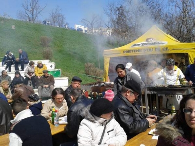 Festivalul Scrumbiei 2015: Scrumbie scumpă, borş gratis şi concurs de pescuit