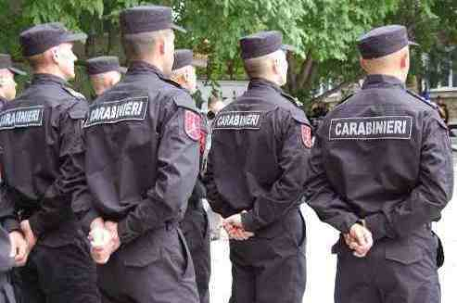 Ce caută zeci de carabinieri în Galaţi