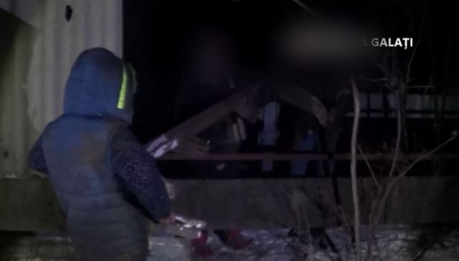 Au vrut să facă bani din fier furat, dar au fost prinşi de jandarmi