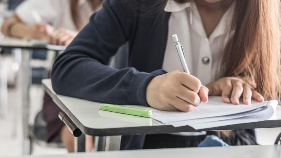 Unde vor ajunge elevii rămaşi fără locuri la liceu