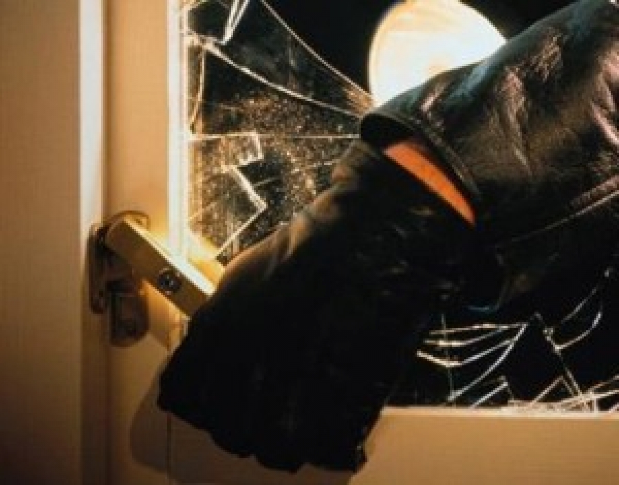 Prins după ce a furat mai multe scule electrice