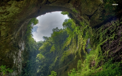 Son Doong, cea mai mare peşteră din lume