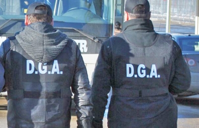 Comisar şef de la Serviciul Permise şi Înmatriculări Galaţi reţinut de procurori pentru luare de mită (UPDATE)