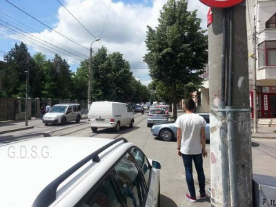 Copil de 11 ani, lovit pe trecerea de pietoni de lângă şcoală