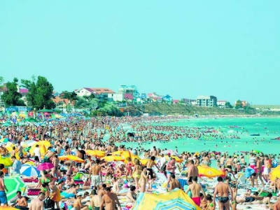Numărul turiştilor care şi-au petrecut vacanţele pe litoralul românesc a crescut cu 20%