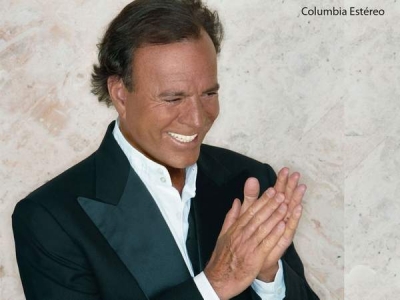 S-au pus în vânzare biletele pentru concertul lui Julio Iglesias de la Galaţi