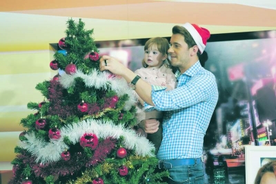 Majoritatea românilor îşi petrece vacanţa de Crăciun acasă