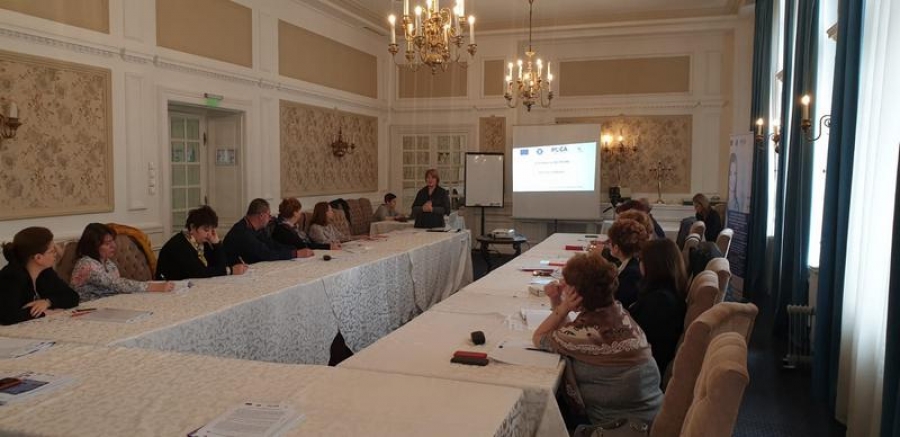 Sesiune de instruire cu privire la politici publice pentru asistenţii medicali din România