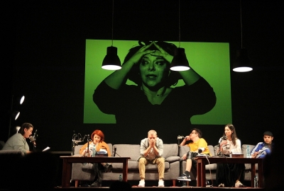 De la spectacolul de divertisment, la spectacolul intelectual: „Tinereţe fără bătrâneţe şi viaţă fără de moarte”, la Teatrul Dramatic (FOTO)