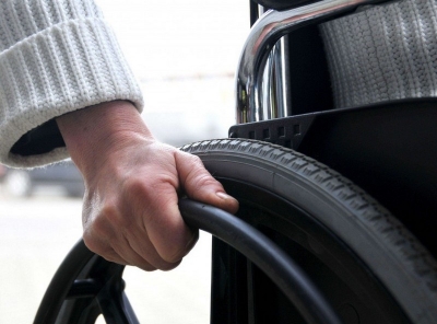 Instituţiile publice din judeţul Galaţi, codaşe la implementarea facilităţilor pentru persoanele cu dizabilităţi