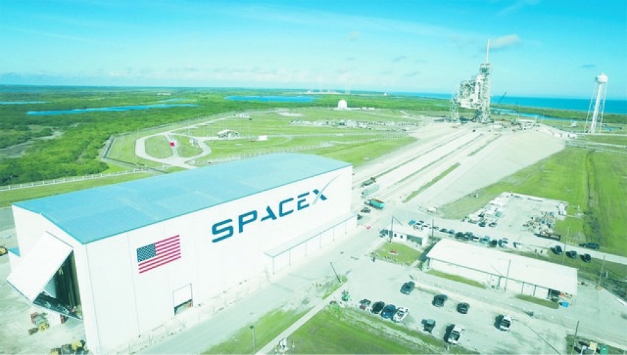 SpaceX nu a abandonat proiectul de a trimite un echipaj pe Marte în cel mult 10 ani