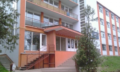 Un elev de la Colegiul "A. I. Cuza" a murit după ce a căzut de la etaj într-o tabără din Cluj