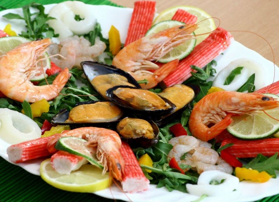 Consumul de peşte şi fructe de mare cu mercur poate creşte riscul îmbolnăvirii de scleroză