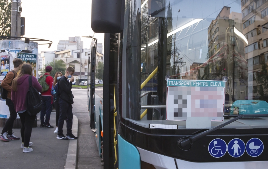 Galaţi: Se reiau traseele de autobuz dedicate elevilor