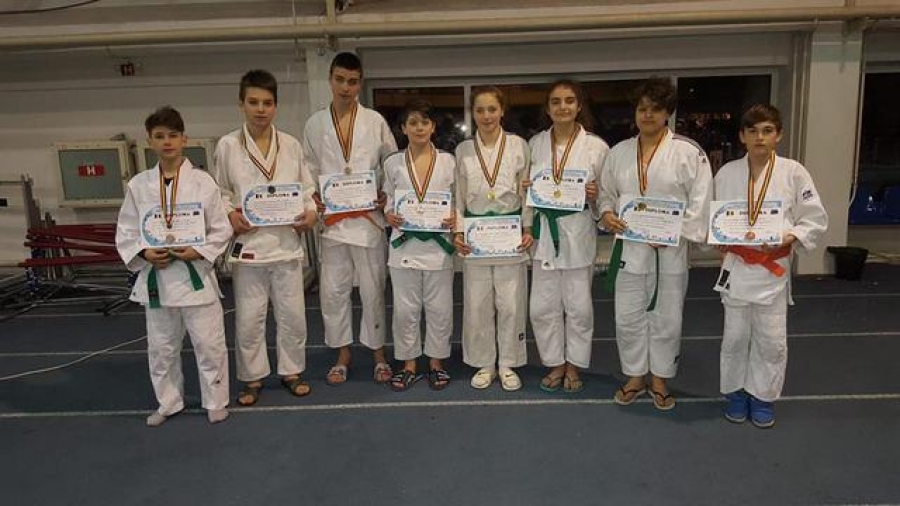 Judoka de la CSS Galaţi, primele opt medalii din 2018