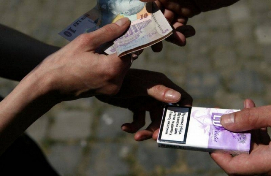 Razie în pieţele din Galaţi: 4 persoane s-au ales cu dosar penal pentru contrabandă