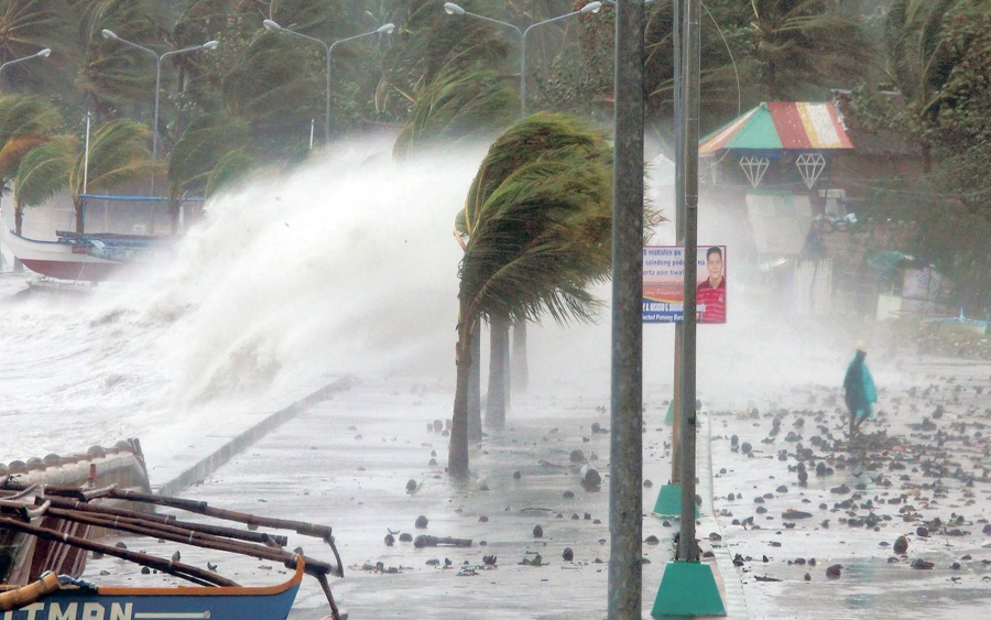 Catastrofele naturale au fost mai costisitoare în acest an, dar au provocat mai puţine decese