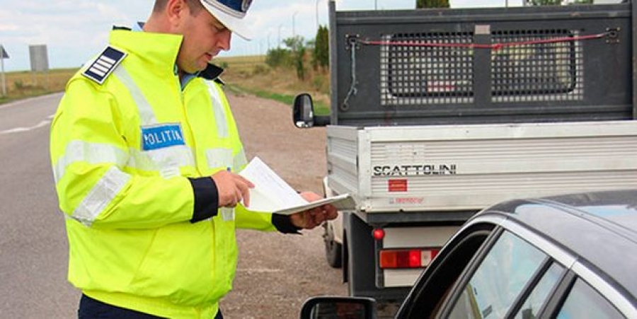 Acţiune de amploare a Poliţiei Rutiere: Sute de amenzi şi zeci de permise reţinute, în 3 zile