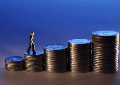 INS: Câştigul salarial mediu lunar net a crescut cu 5 lei în februarie