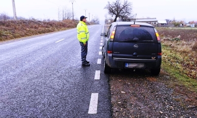 Tânăr din Galaţi, beat şi fără permis, prins la volan la Frumuşiţa