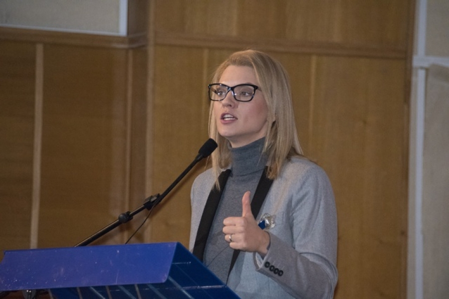 PNL şi-a lansat candidaţii la parlamentare, alături de tecuceanca Alina Gorghiu