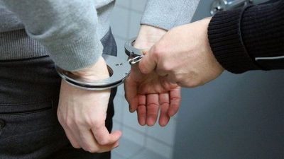 Doi adolescenţi din Galaţi, tâlhari cu "istoric", duşi după gratii