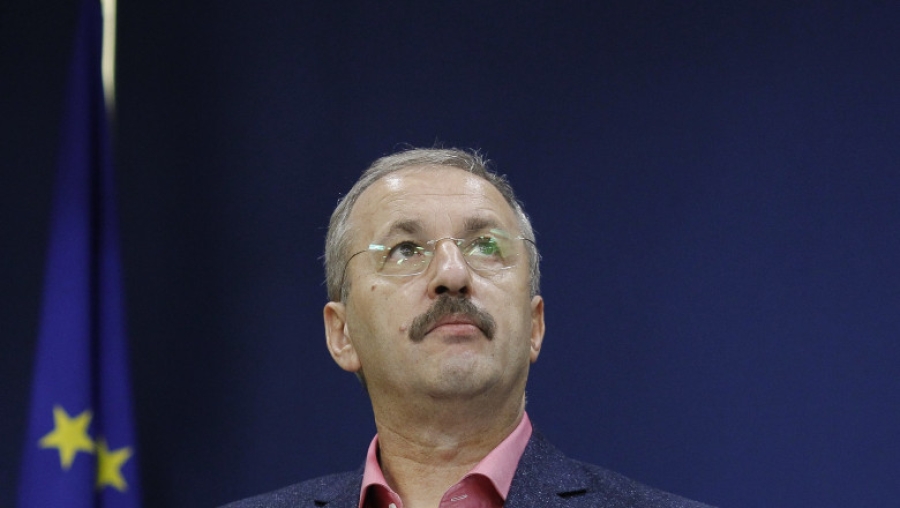 Vasile Dîncu şi-a dat demisia din Guvern