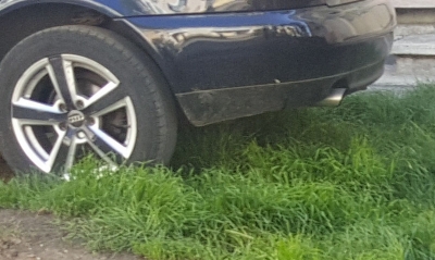 Peste o mie de amenzi pentru parcatul pe trotuar şi pe spaţiul verde
