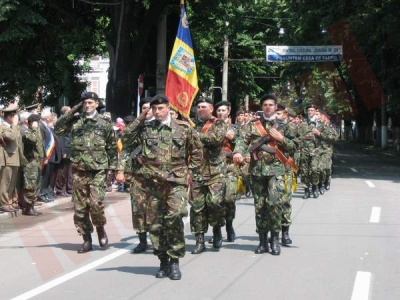 Ample manifestări de Ziua Eroilor