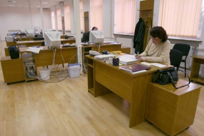 Cât lucrează şi cât timp liber au zilnic angajaţii români