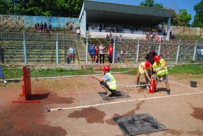 Două concursuri pentru elevi şi porţi deschise la Pompieri