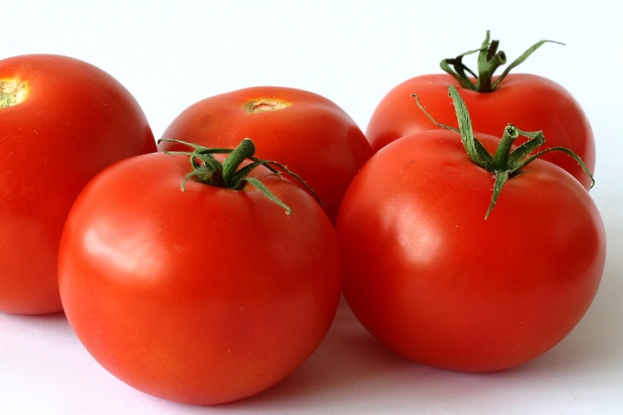 Ce spune Ministerul Agriculturii despre roşiile româneşti din programul "Tomata" ajunse pe piaţă
