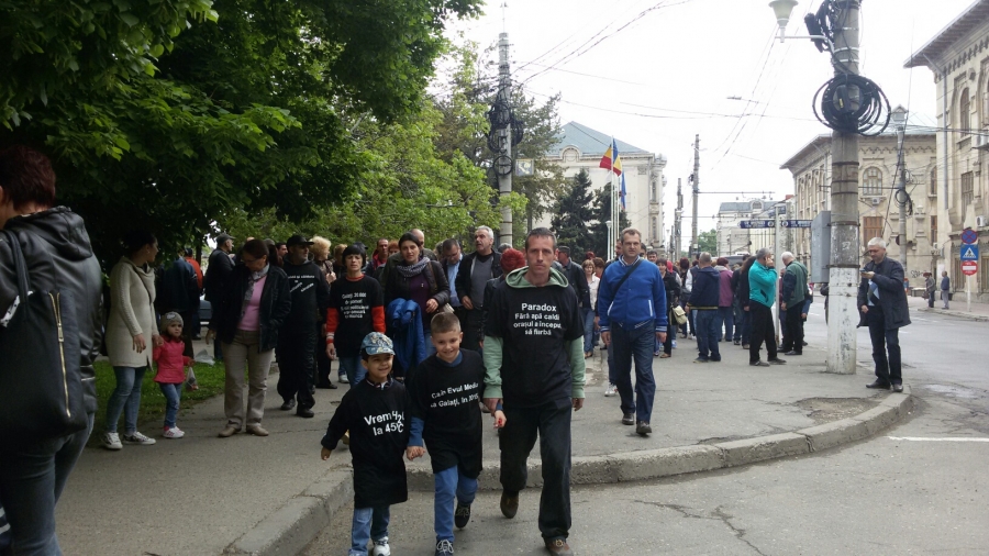 Protest în stradă al foştilor angajaţi ai Apaterm