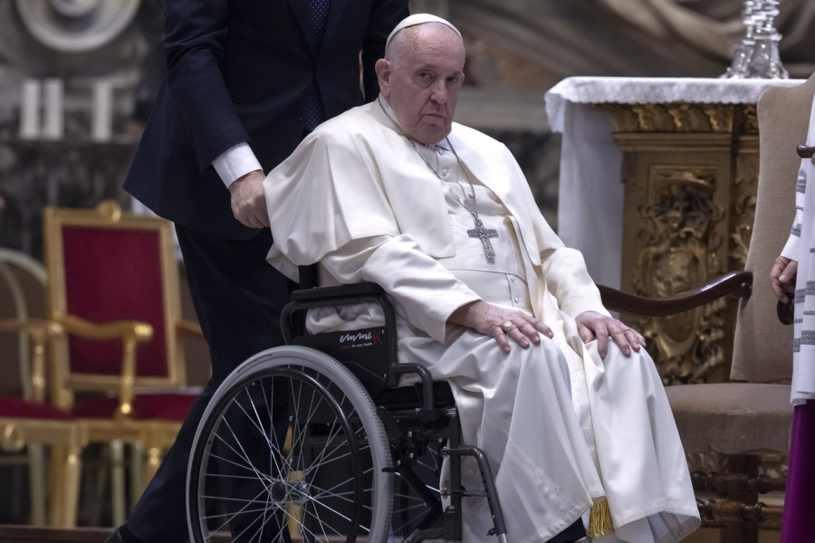 Îngrijorări la Vatican. Papa Francisc, pe patul de spital