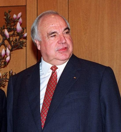 Helmut Kohl recunoaşte începuturile nedemocratice ale monedei euro
