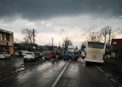 Accident lângă Șendreni. 3 mașini implicate (UPDATE)