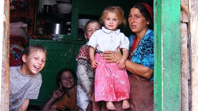 Rulota, soluţia lui Traian Băsescu pentru ţiganii nomazi