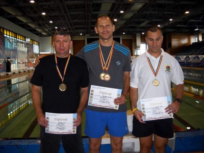 Aur, argint şi bronz pentru campionii la înot