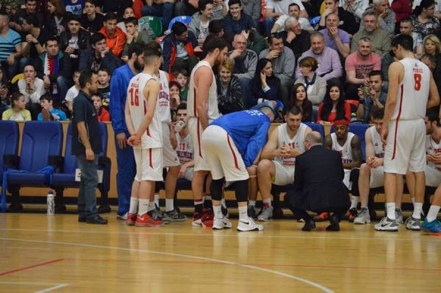 Echipa condusă de Florin Nini şi Bogdan Bălănică a debutat în play-off