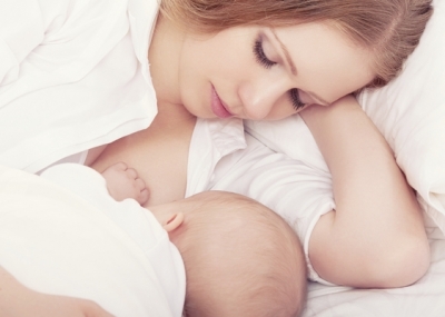 Sub 40% dintre nou-născuţi sunt alăptaţi la sân până la şase luni, în întreaga lume
