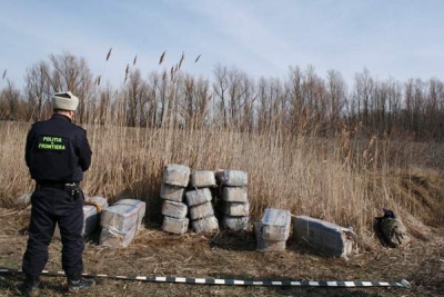Contrabandist gălăţean, reţinut după ce a fost prins din nou cu ţigări