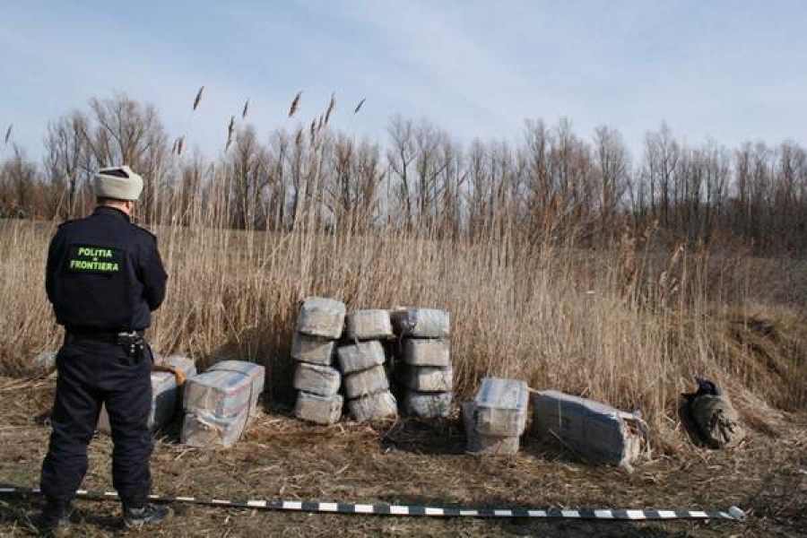 Contrabandist gălăţean, reţinut după ce a fost prins din nou cu ţigări