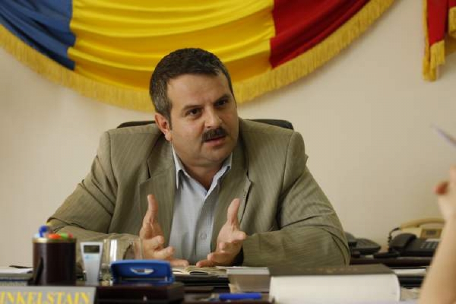 Primarul Tecuciului e furios pe foştii sinistraţi