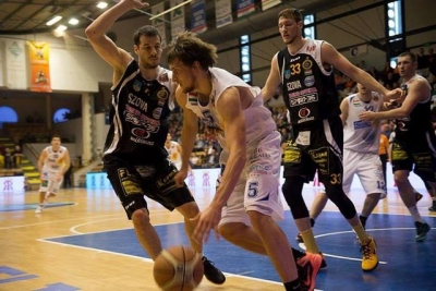 Letonianul Ernest Kalve a semnat cu Phoenix