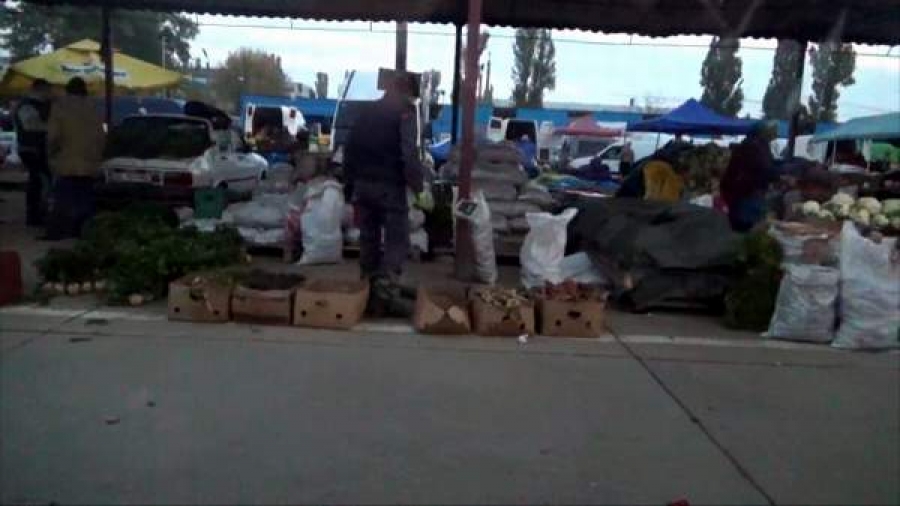 Poliţia locală a dat 37 de sancţiuni într-o singură zi în pieţe
