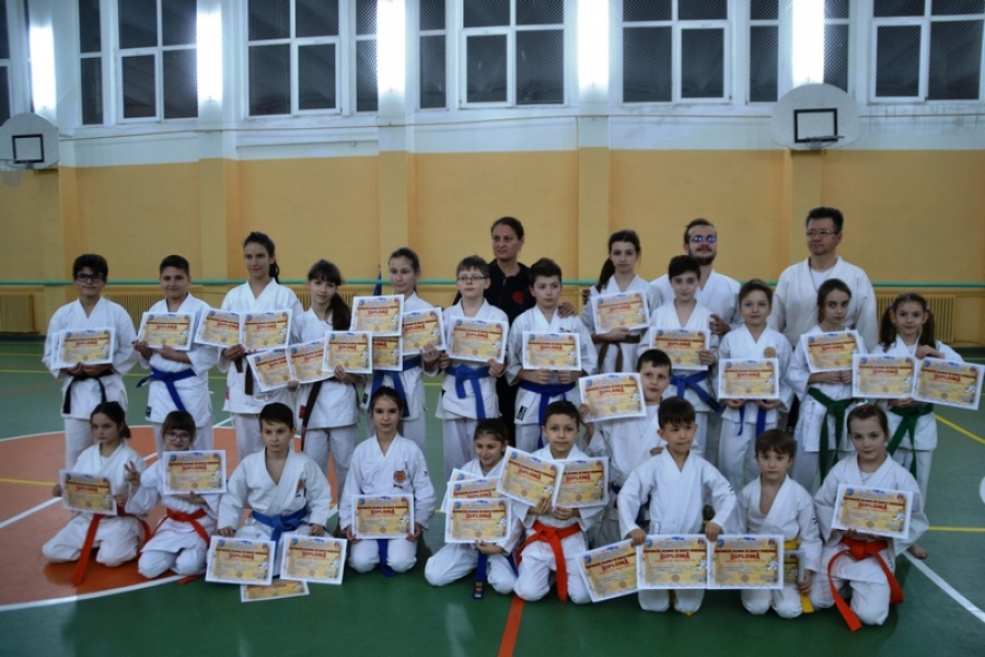 Calificări la Naţionale pentru micii karateka gălăţeni de la Meikyo, Karate Club şi Kodo